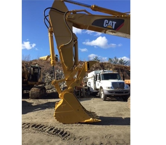 Excavadoras Hidraulicas Caterpillar 330DL de medio uso en venta Ref.: 1515602207053419 No. 2