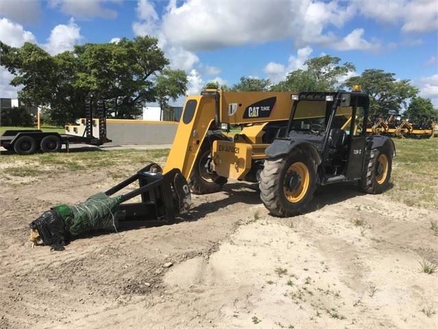 Telehandler Caterpillar TL943