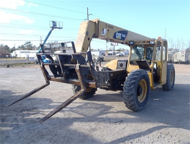 Telehandler Caterpillar TL642