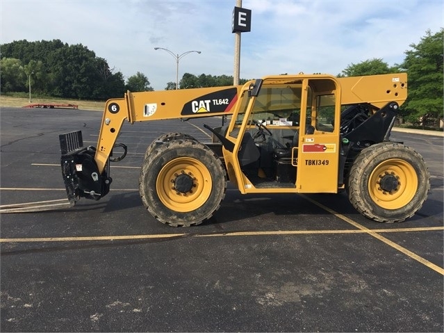 Manipulador Telescopico Caterpillar TL642