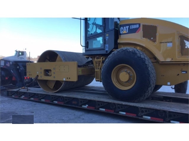 Compactadora Vibratoria Caterpillar CS66 en buenas condiciones Ref.: 1517352189705541 No. 3