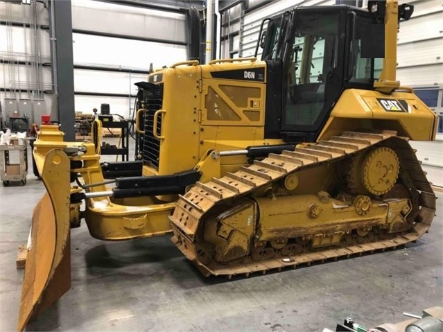 Dozers/tracks Caterpillar D6N