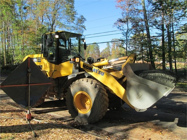 Cargadoras Sobre Ruedas Komatsu WA270 importada de segunda mano Ref.: 1518135765737647 No. 2