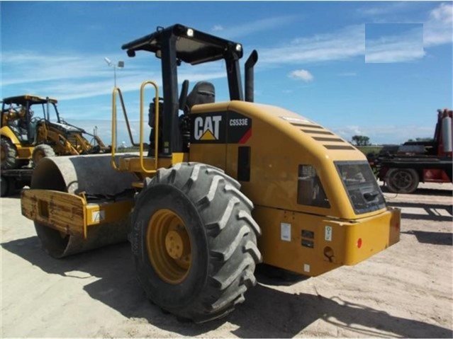 Compactadora Vibratoria Caterpillar CS-533E de medio uso en venta Ref.: 1518490754599291 No. 4