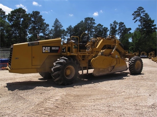 Recycles Caterpillar RM300