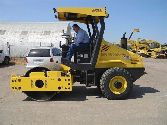 Compactadora Vibratoria Bomag BW145D seminueva Ref.: 1519065130511534 No. 2