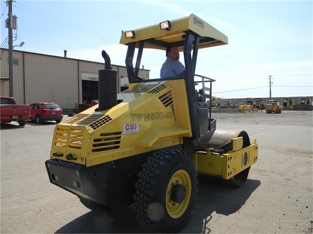 Compactadora Vibratoria Bomag BW145D seminueva Ref.: 1519065130511534 No. 4