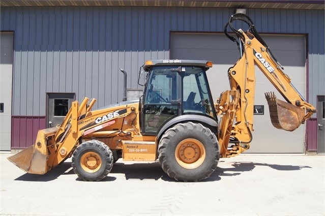 Backhoe Loaders Case 590SM