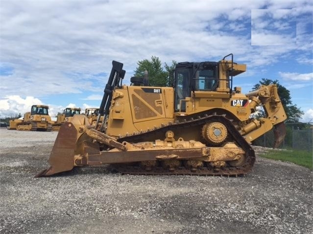 Dozers/tracks Caterpillar D8T