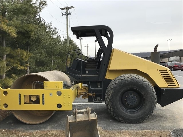 Compactadora Vibratoria Bomag BW213D seminueva en venta Ref.: 1521064147090584 No. 2