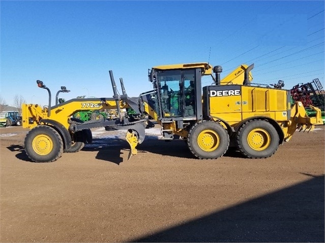 Motoconformadoras Deere 672G