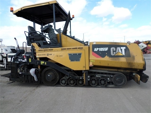 Pavimentadoras Caterpillar AP-1055F de segunda mano a la venta Ref.: 1522953806221022 No. 2