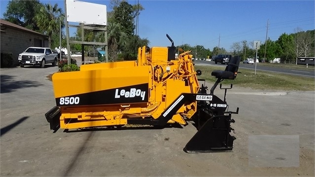 Pavers Leeboy 8500