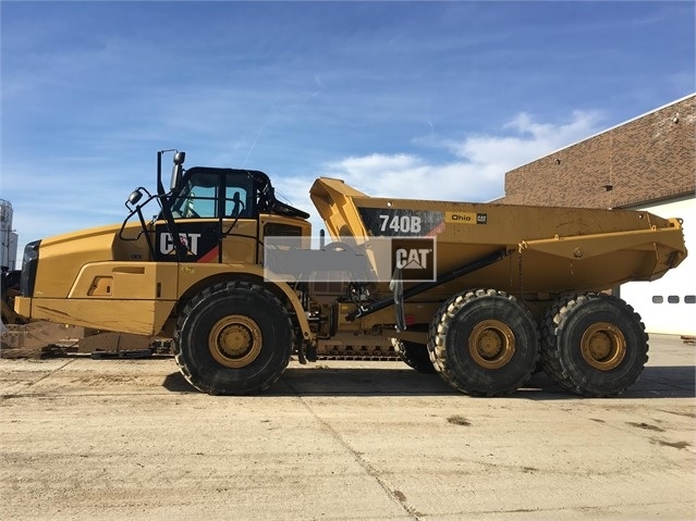 Off Road Truck Caterpillar 740B