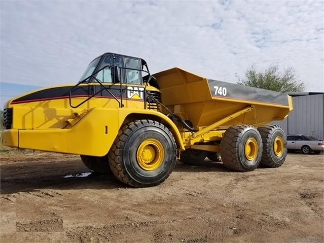 Off Road Truck Caterpillar 740