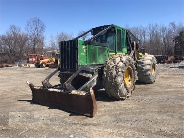 Forest Machines Deere 748H