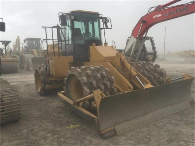 Compactadoras Suelos Y Rellenos Caterpillar 815F usada a buen pre Ref.: 1525290733680859 No. 2