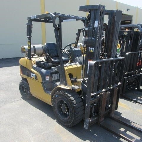 Freightelevator Caterpillar 2P6000