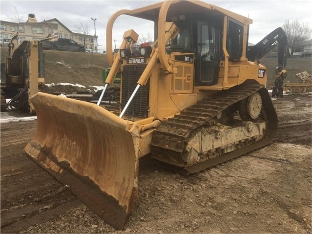 Dozers/tracks Caterpillar D6T