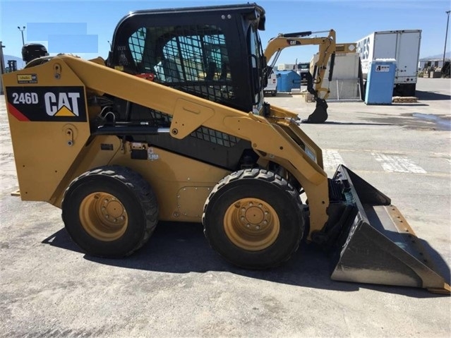 Minicargadores Caterpillar 246D en buenas condiciones Ref.: 1529088510886187 No. 4