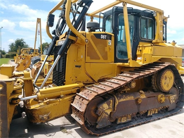 Tractores Sobre Orugas Caterpillar D6T