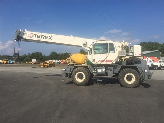 Gruas Terex RT230 de medio uso en venta Ref.: 1529615046289530 No. 4