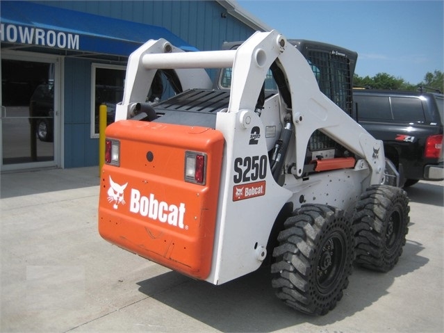 Minicargadores Bobcat S250 usada Ref.: 1530295985069466 No. 2