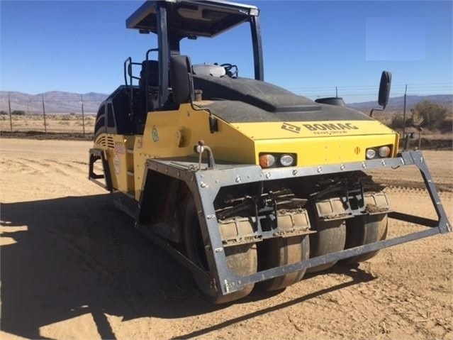 Compactadora Con Llantas Bomag BW27