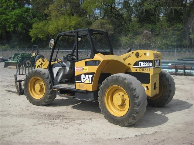 Telehandler Caterpillar TH220B