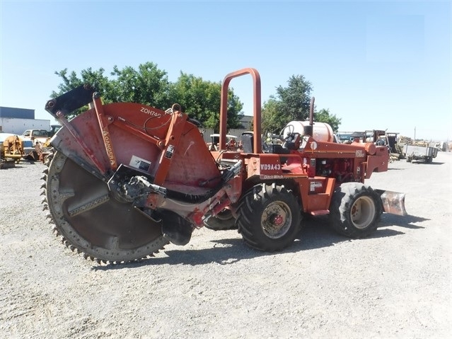 Zanjadora Ditch Witch 8020