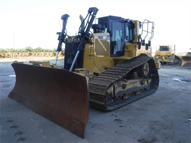 Tractores Sobre Orugas Caterpillar D6T seminueva en venta Ref.: 1533660299719604 No. 2