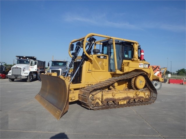 Dozers/tracks Caterpillar D6T