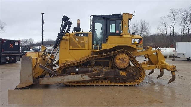 Dozers/tracks Caterpillar D6T