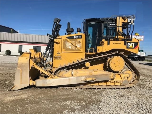 Dozers/tracks Caterpillar D6T