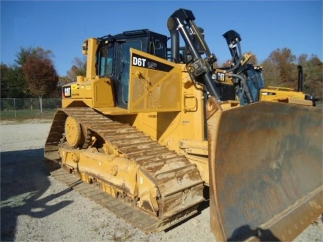 Dozers/tracks Caterpillar D6T