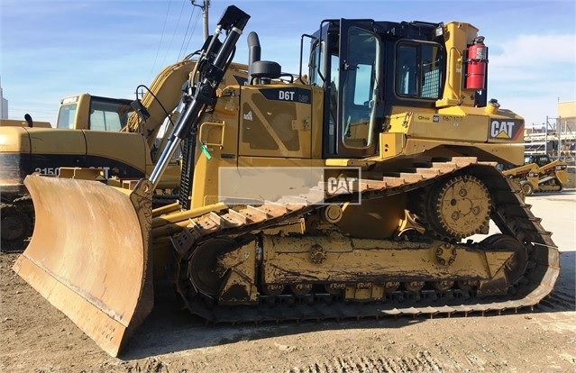 Dozers/tracks Caterpillar D6T