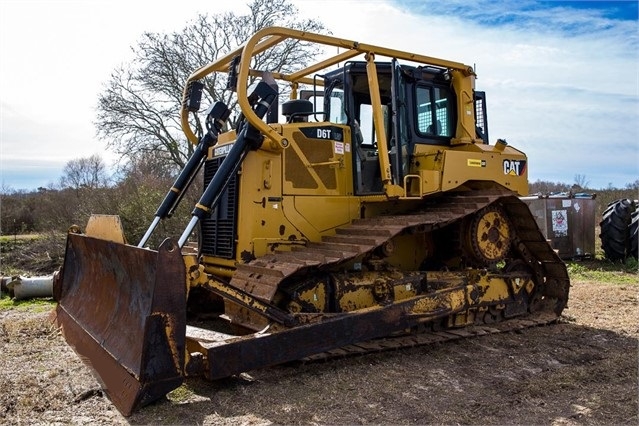 Tractores Sobre Orugas Caterpillar D6T usada a buen precio Ref.: 1534260443400934 No. 2