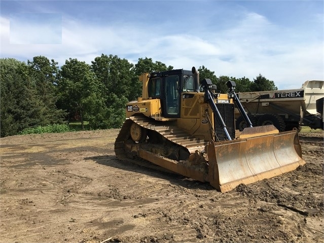 Dozers/tracks Caterpillar D6T