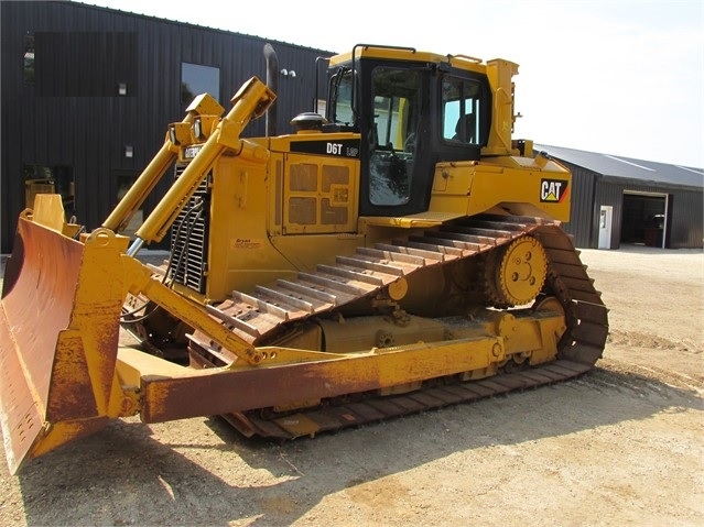 Dozers/tracks Caterpillar D6T