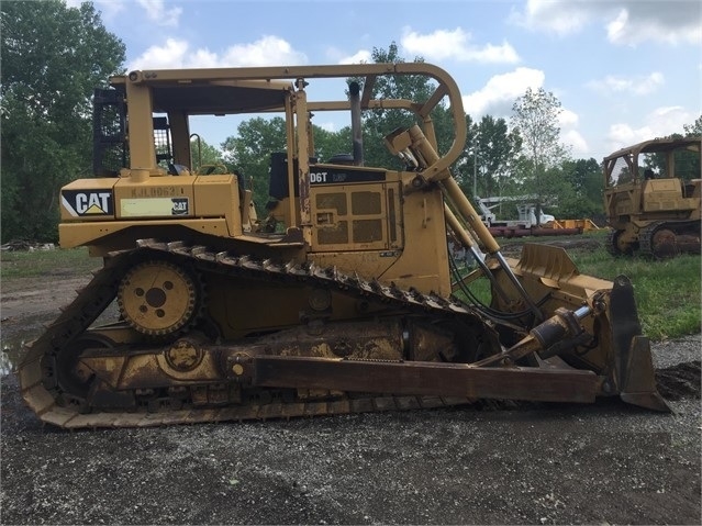 Dozers/tracks Caterpillar D6T