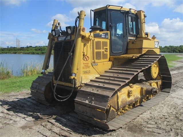 Dozers/tracks Caterpillar D6T