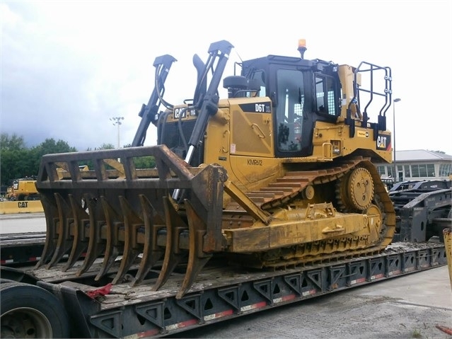 Dozers/tracks Caterpillar D6T