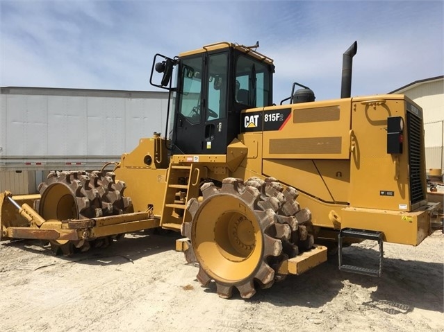 Compactadoras Suelos Y Rellenos Caterpillar 815F en venta Ref.: 1534805619397437 No. 2