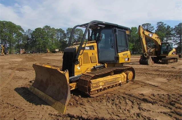 Dozers/tracks Caterpillar D5K