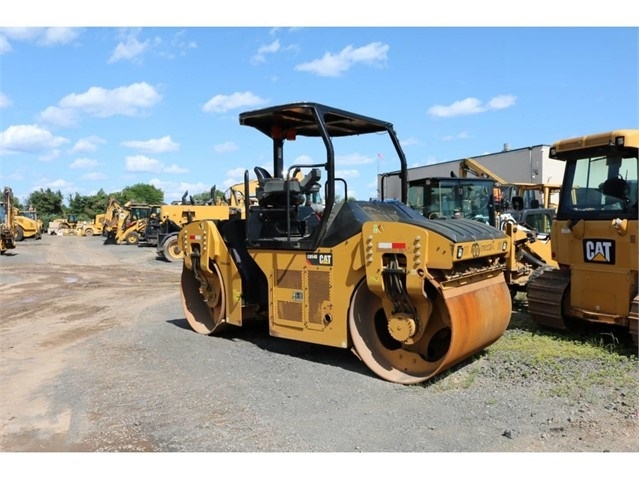 Compactadora Vibratoria Caterpillar CB54 de bajo costo Ref.: 1535497130033123 No. 3