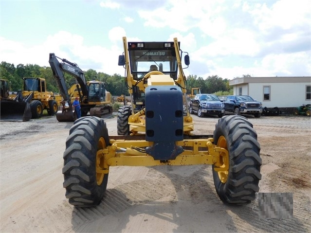 Motoconformadoras Komatsu GD555 de medio uso en venta Ref.: 1535595377839209 No. 3