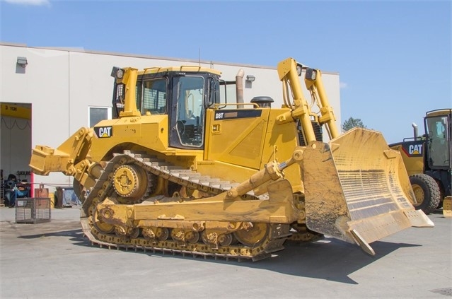 Dozers/tracks Caterpillar D8T