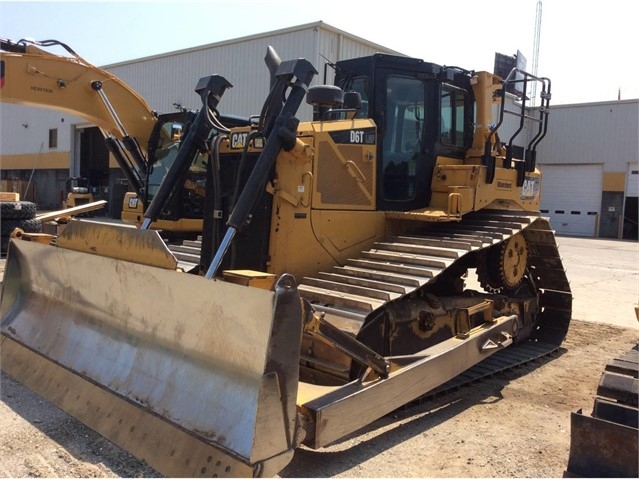 Dozers/tracks Caterpillar D6T