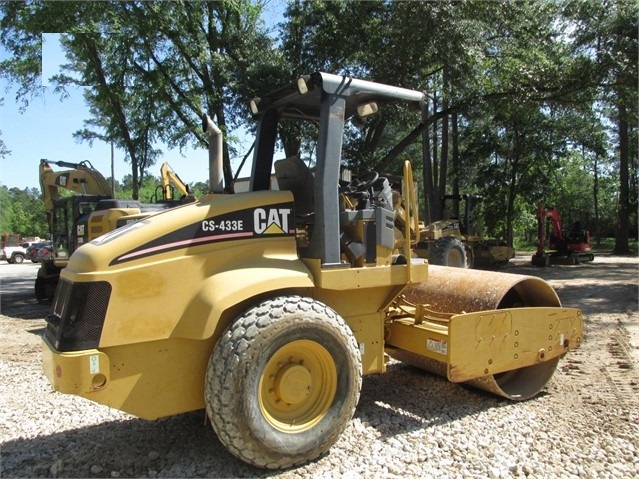 Compactadora Vibratoria Caterpillar CS-433C usada a buen precio Ref.: 1536767464569369 No. 3