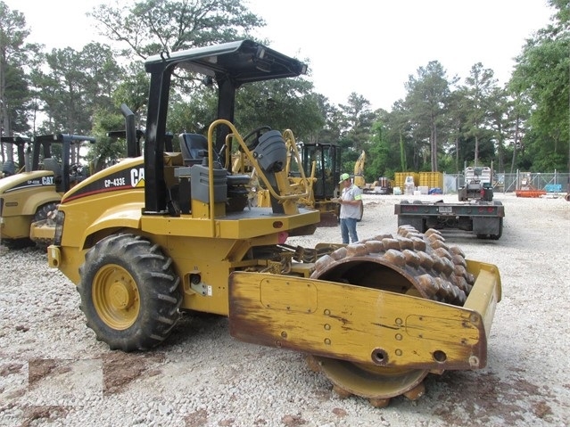 Compactadora Vibratoria Caterpillar CP-433C importada de segunda  Ref.: 1536775937300256 No. 4